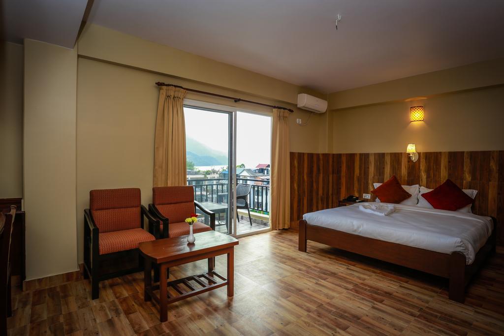 Pokhara Choice Inn Bagian luar foto