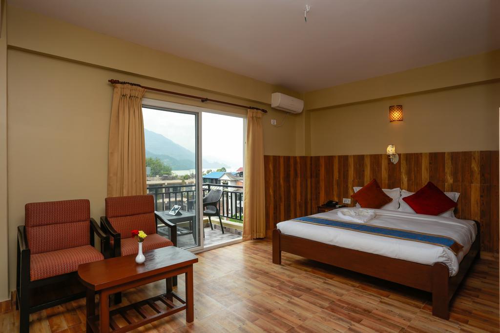 Pokhara Choice Inn Bagian luar foto